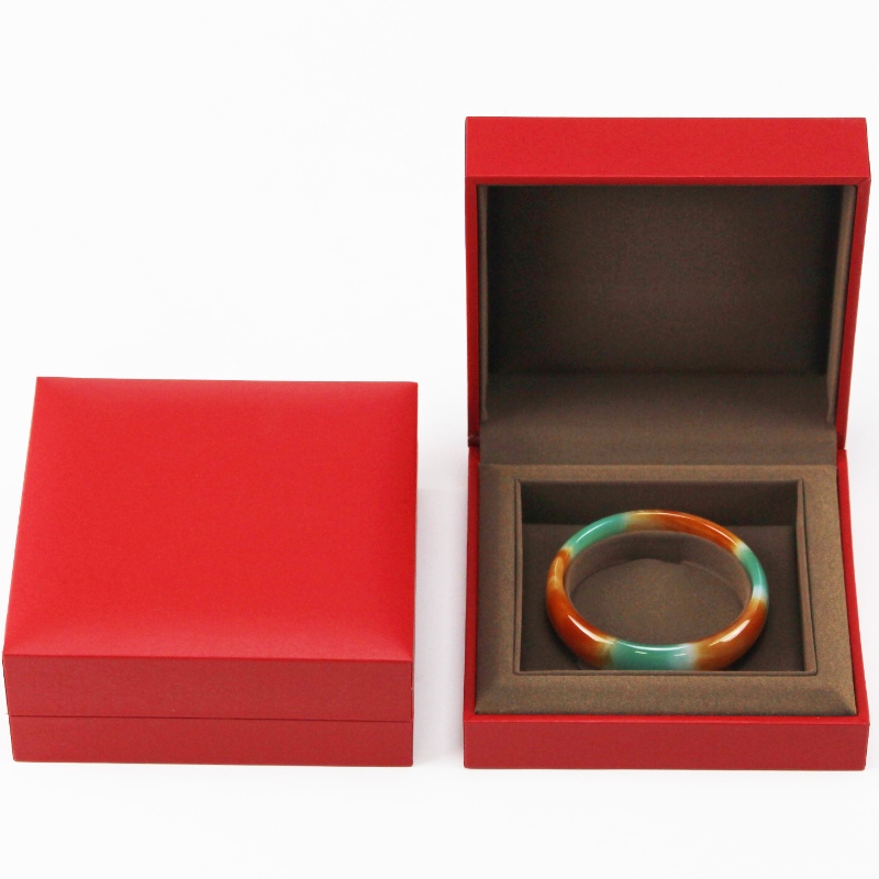Exkvisitte smykkeemballage boks til emballage til smykker af høj kvalitet med svampeskum, størrelse er 115*115*45mm