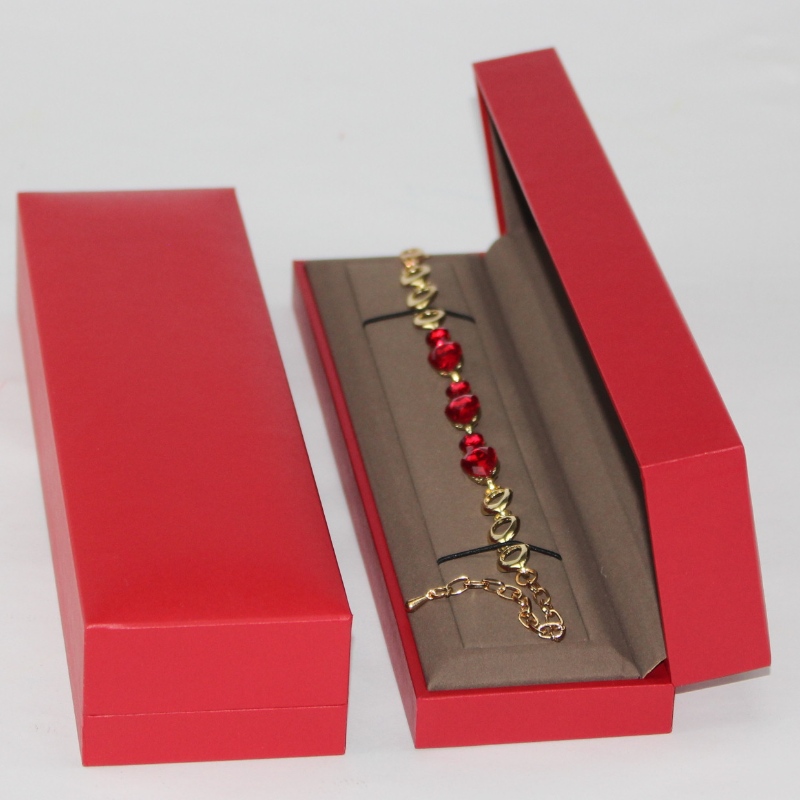 Exkvisitte smykkeemballage boks til personlig højkvalitets rød smykke halskæde, armbånd kasse med svampeskum, størrelse er 243*65*40mm
